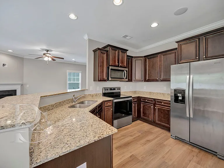 122 Drummond Way — Photo 9