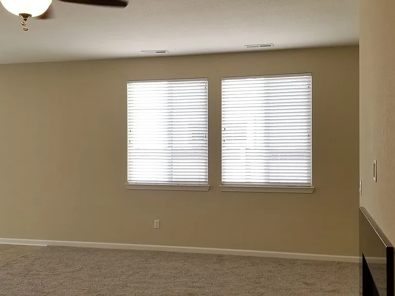 2160 Overland Park Dr — Photo 4