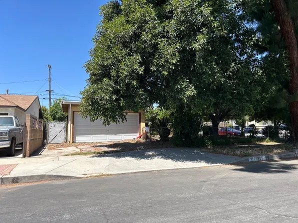 14901 Oswald St, Sylmar, CA 91342