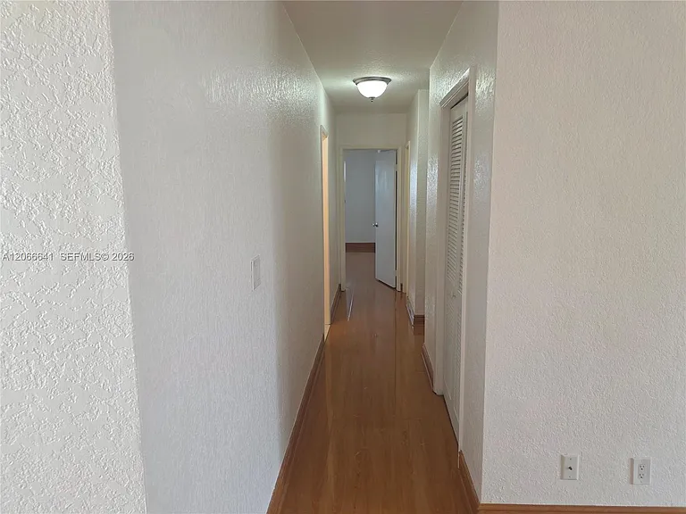 1500 SE 15th St #318 — Photo 5