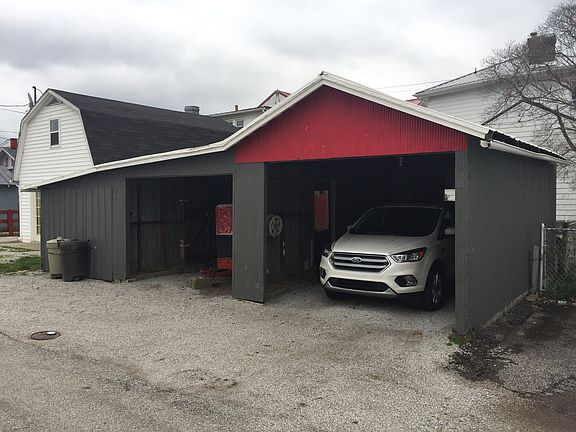 3rd image of 605 E 2nd St