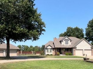 1701 E 14th St, Pittsburg, KS 66762