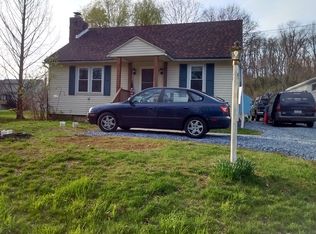 167 Akron Rd, Ephrata, PA 17522