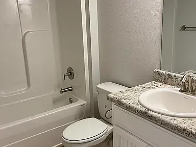 202 Baycliff Dr — Photo 23