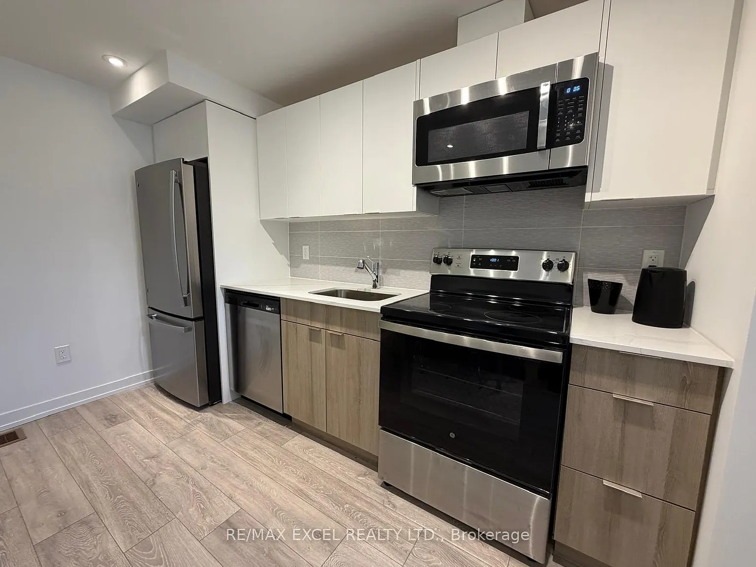 3 bed, $3,350 — Photo 4