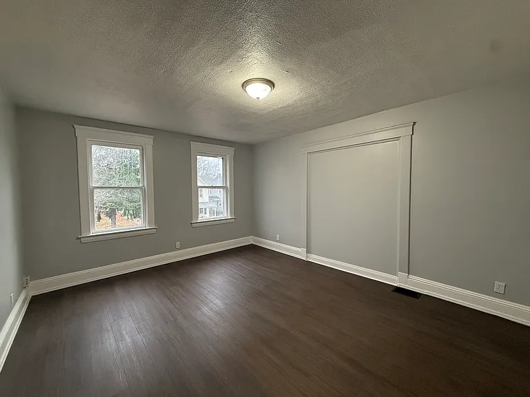 5910 Pear Ave #UP — Photo 8