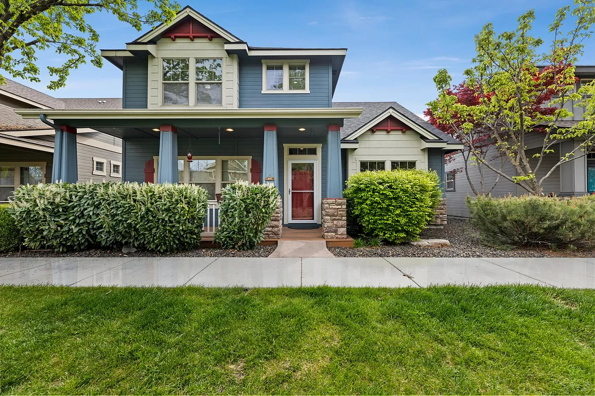 Building Photo - 922 E Winding Creek Dr