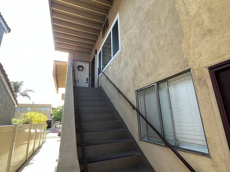 5942 Malabar St #E — Photo 3