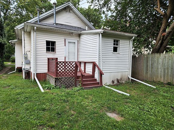 3rd image of 410 S Oakley St