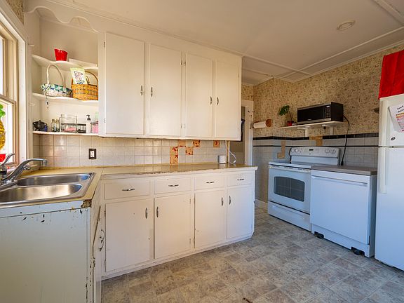 4th image of 31 Abbott Street