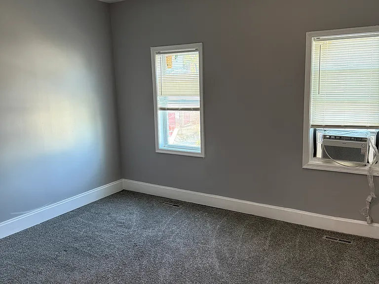 3207 Brighton St — Photo 6