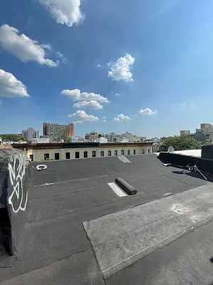 Rented by Greenrock Management | media 38