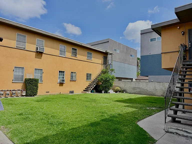 5661 Fair Ave #3/4 — Photo 13