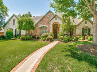 705 Lonesome Dove Trl, Hurst, TX 76054