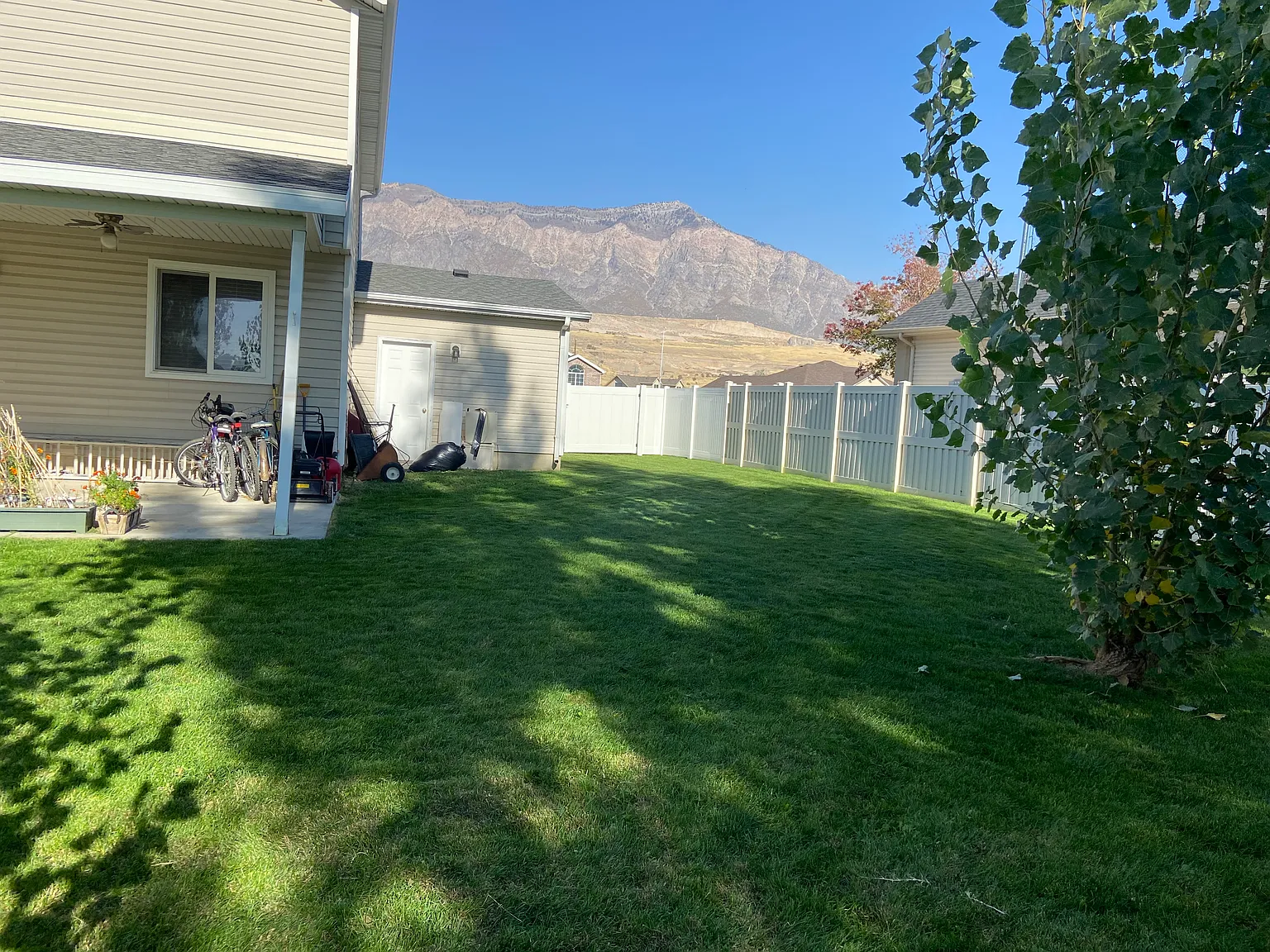 2549 W Remuda Dr — Photo 2