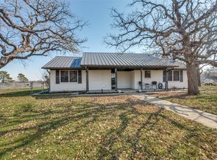 516 N Ave E, Springtown, TX 76082