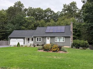 3 Lance Ln, Wilbraham, MA 01095