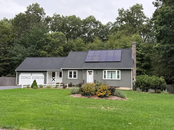 3 Lance Ln, Wilbraham, MA 01095
