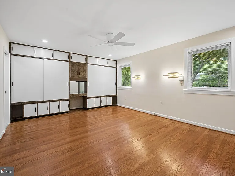 7016 Hopewood St — Photo 33