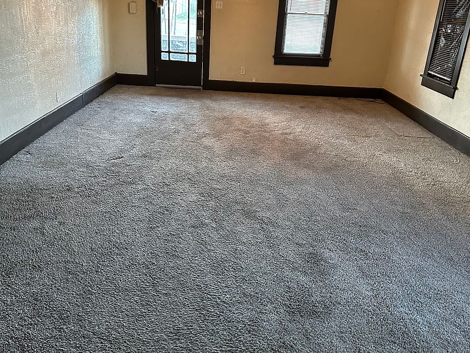 1st image of 813 N Reid St