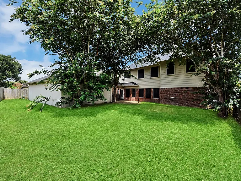 23003 Governorshire Dr — Photo 50