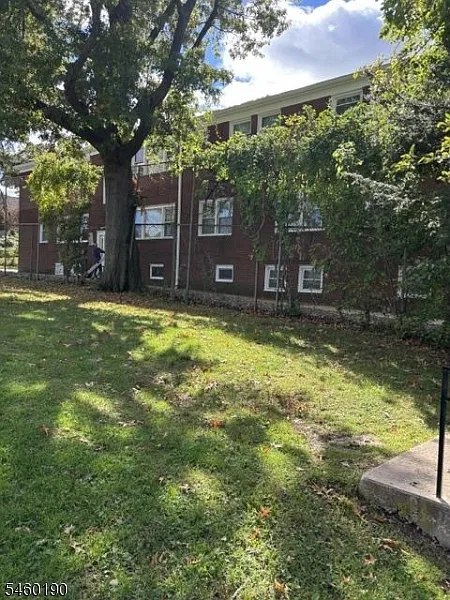 1 bed, 1.0 bath, $1,675 — Photo 3