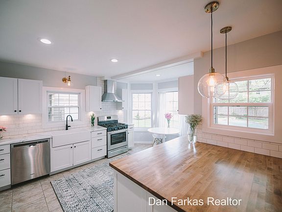 5th image of 552 Mulford Dr SE