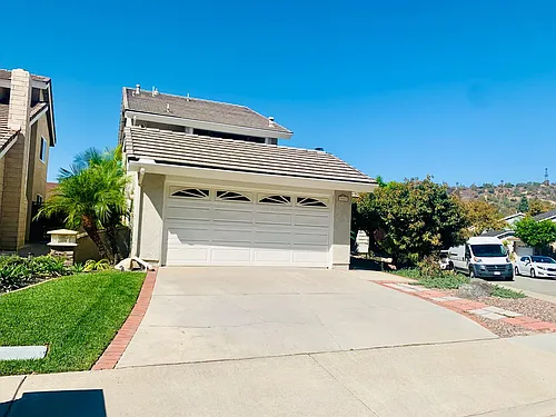 1011 Grand Cyn Photo 1