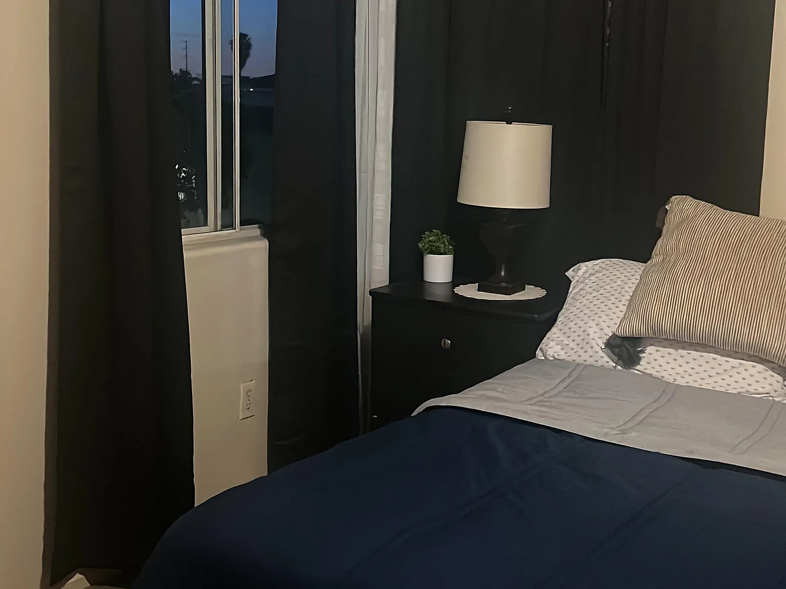 4 bed, $1,000 — Photo 3