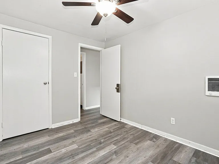 143 Stevens Ave — Photo 9