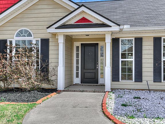 4th image of 1650 Cedar Hill Drive