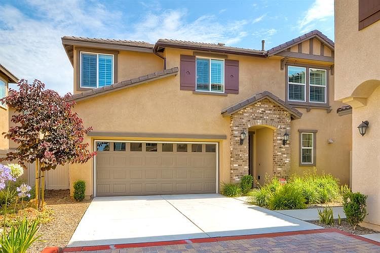 1st image of 537 Moonlight Dr