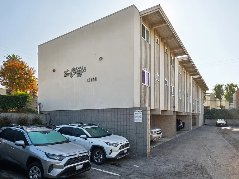 The Cliffs Apartments — Photo 24