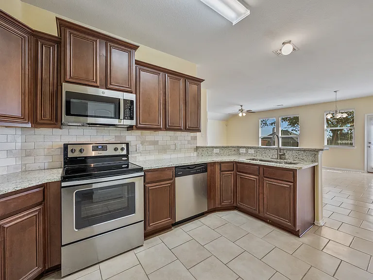 2508 Pioneer Bluffs Rd — Photo 17