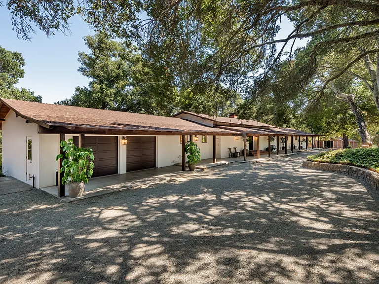 18492 White Oak Dr — Photo 18