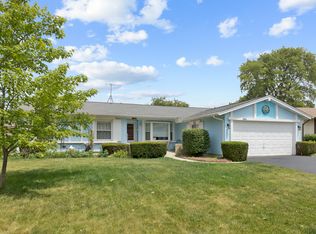 164 Tottenham Ln, Elk Grove Village, IL 60007