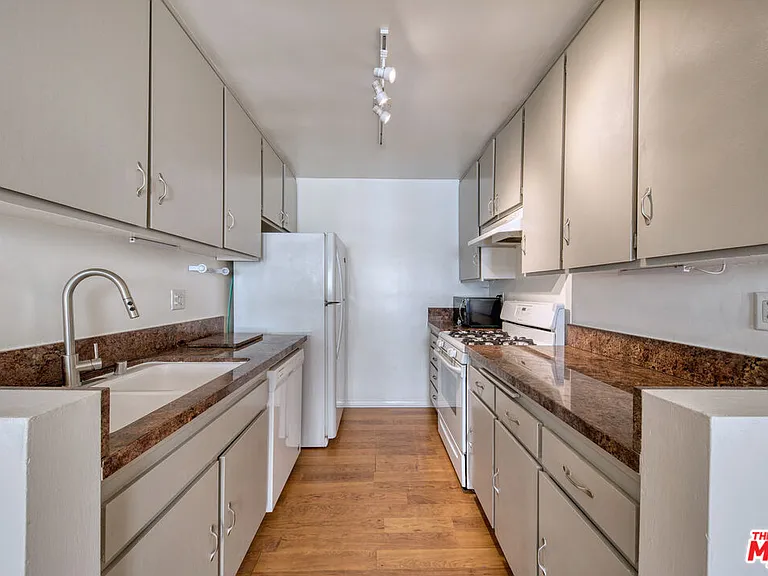 1524 Berkeley St #5 — Photo 7