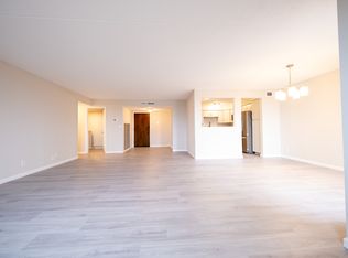 7200 York Ave S APT 405, Edina, MN 55435