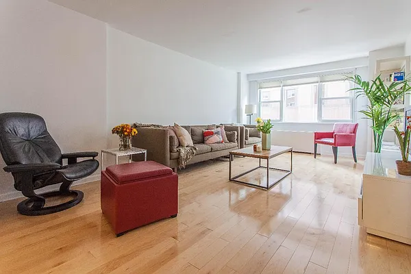 Sold by Real Direct | media 3