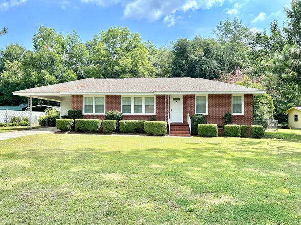 1615 Roberson St, Dublin, GA 31021