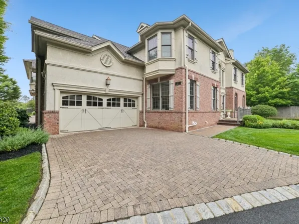 27 Green Way, New Providence Boro, NJ 07974