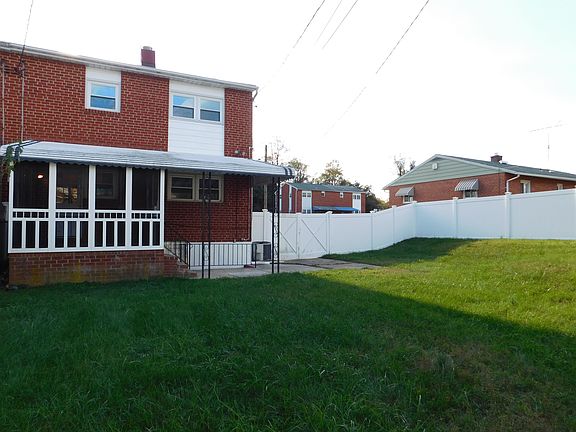 4th image of 107 Wesley Ave