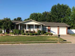 3113 Essex Dr, Saint Charles, MO 63301
