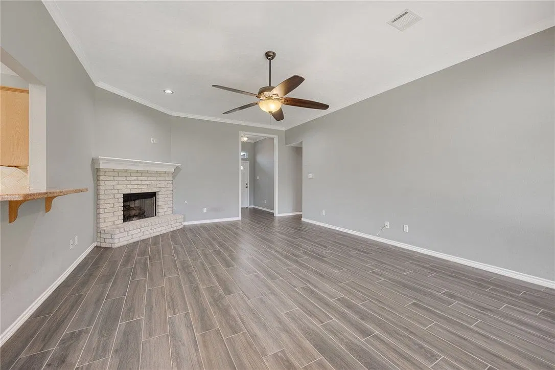 4 bed, 1765 sqft, $1,995 — Photo 4