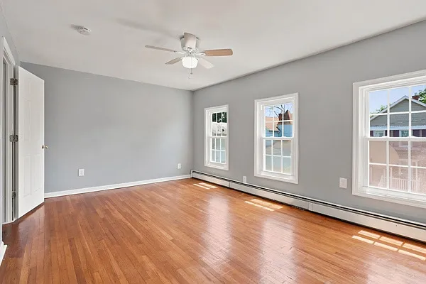 9 Arlington Pl #2 — Photo 1