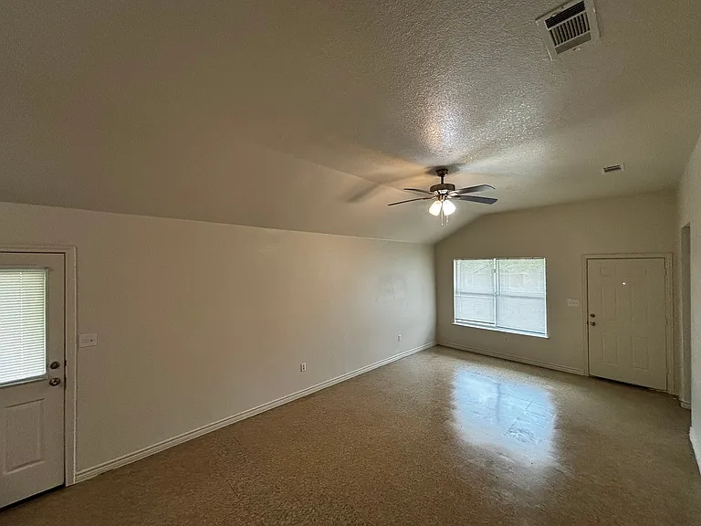 501 S Henderson St — Photo 15