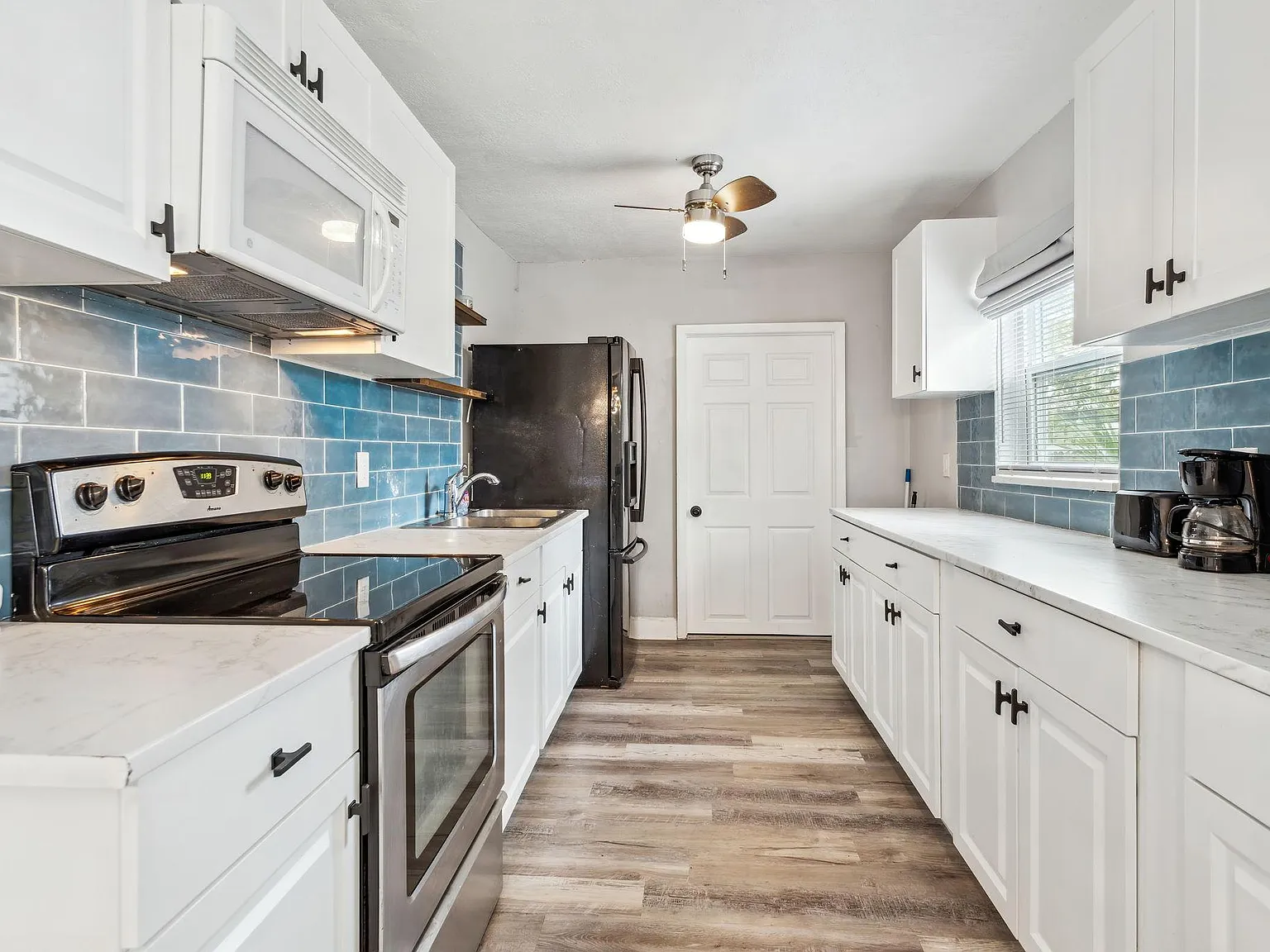 3 bed, 2100 sqft, $800 — Photo 3
