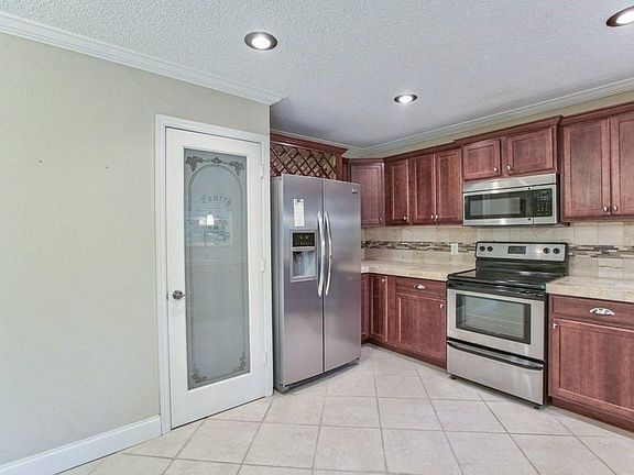 5th image of 2377 Gregory Dr