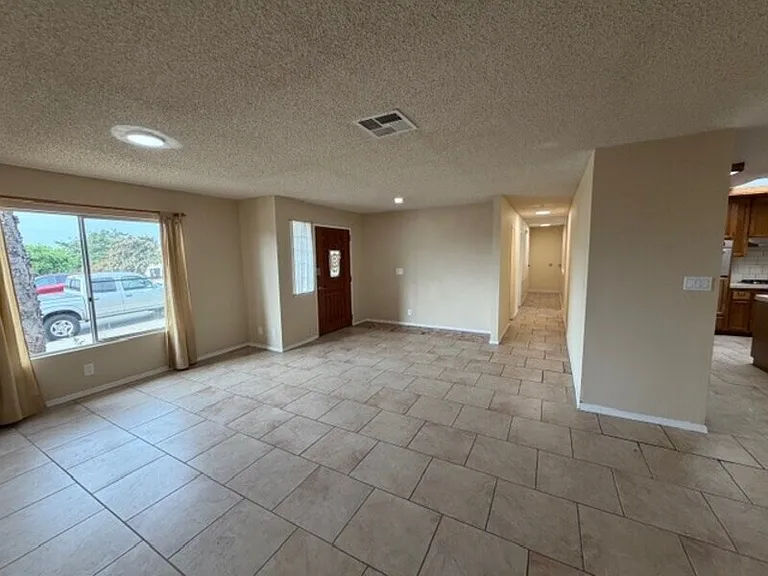 1609 Grove St #B — Photo 7