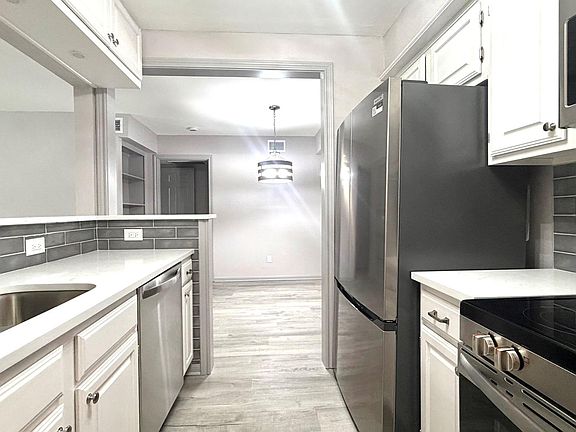 2nd image of 1311 Antoine Dr APT 219